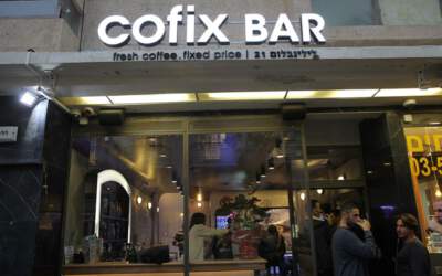 רשת קופיקס השיקה היום את Cofix Bar בלילינבלום - אלכוהול ב-5 ש"ח בלבד
